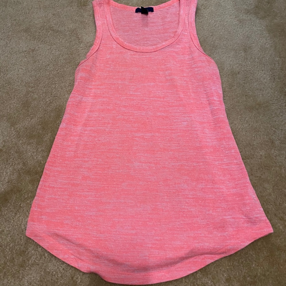 Gap tank tops